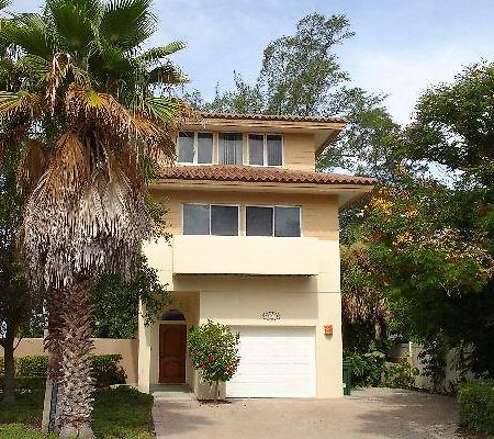 הולמס ביץ' Serenity Four Bedroom Villa מראה חיצוני תמונה